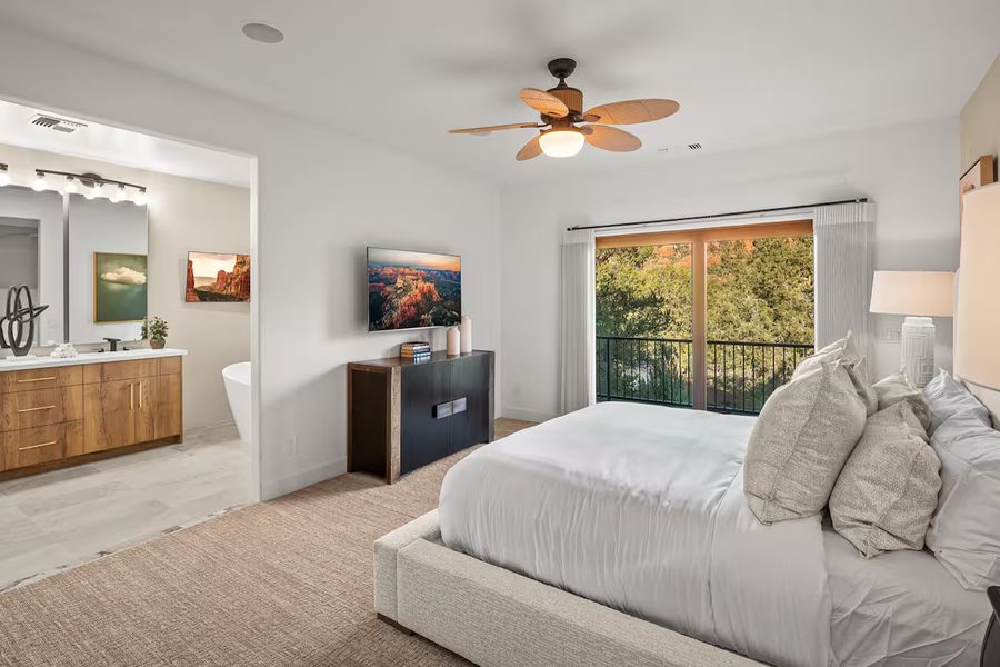 Primary king suite